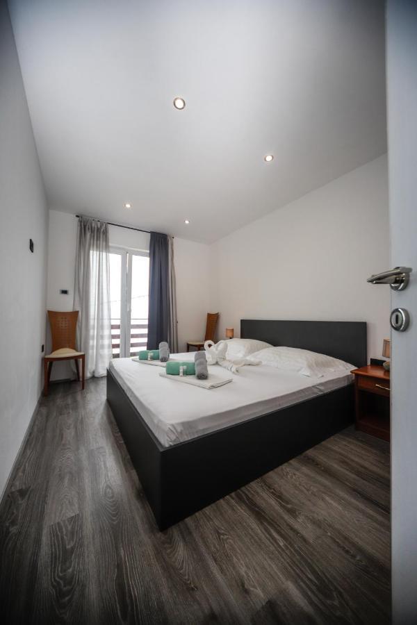 Apartment Nikola Матулі Екстер'єр фото