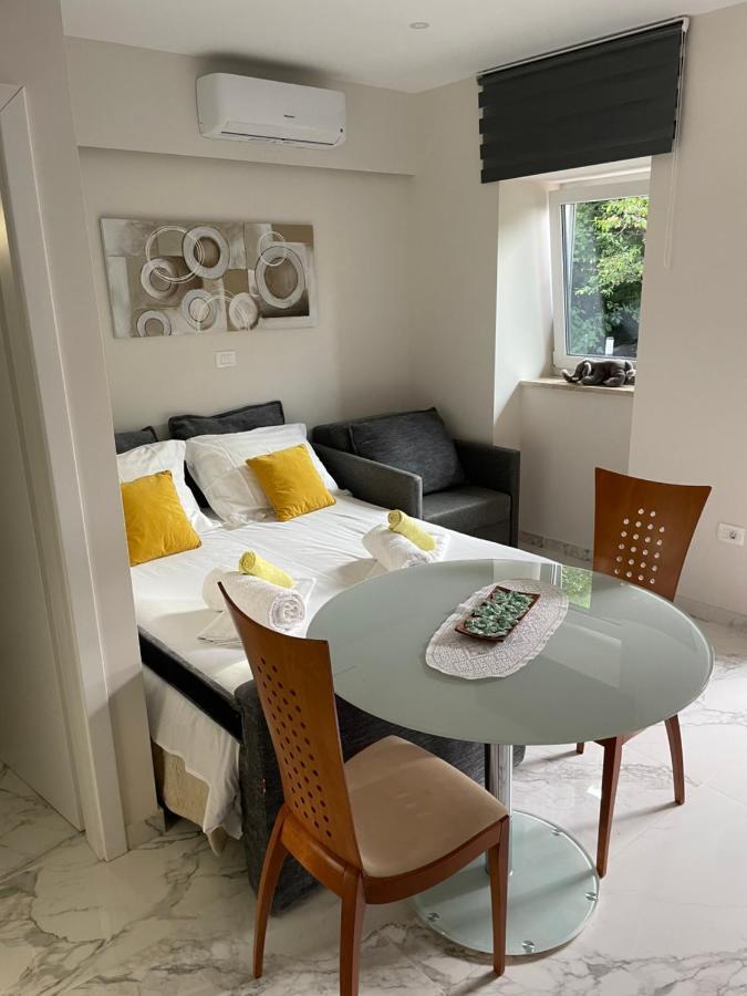 Apartment Nikola Матулі Екстер'єр фото