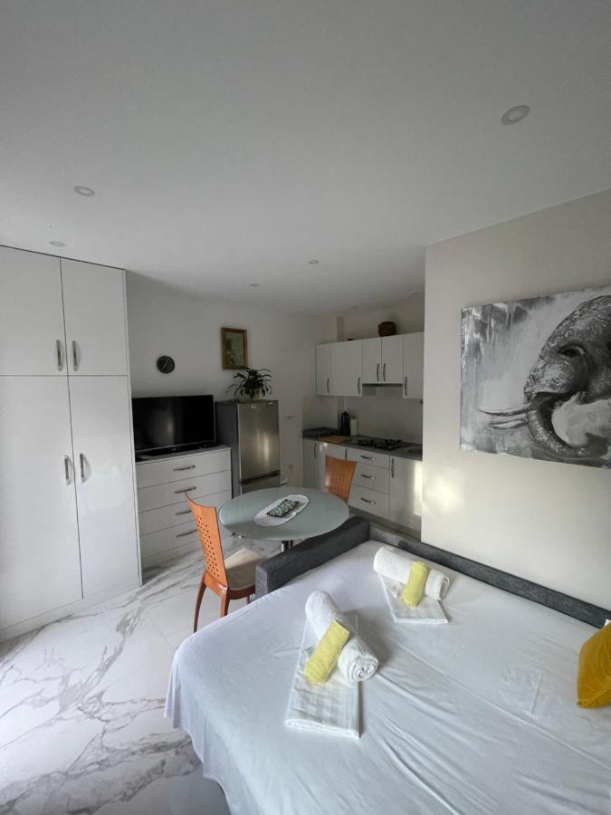 Apartment Nikola Матулі Екстер'єр фото