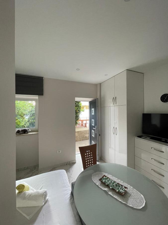 Apartment Nikola Матулі Екстер'єр фото